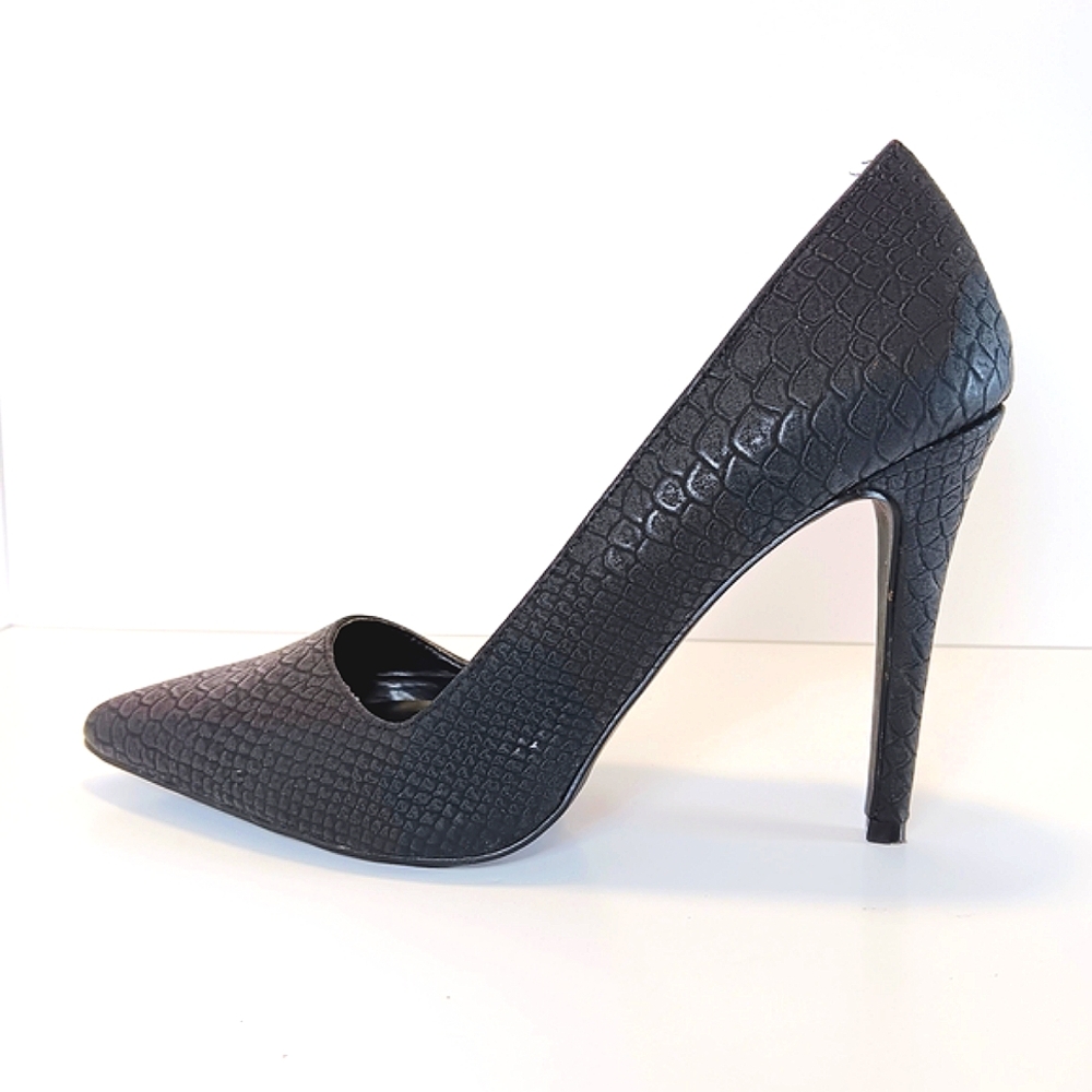 Call It Spring Women's Black Snakeskin Pumps Stilettos Textured Size 8.5